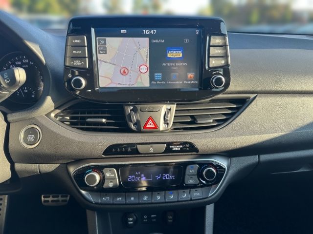 Fahrzeugabbildung Hyundai i30 N-Line 1.4 T-GDI +NAVI+KLIMA+SHZ+RFK+DAB+CAR