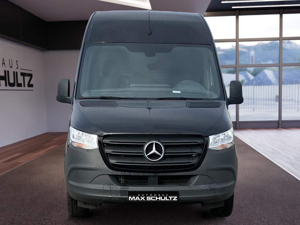 Fahrzeugabbildung Mercedes-Benz Sprinter 317 CDI schwarz SHZ MBUX Schwingsitz