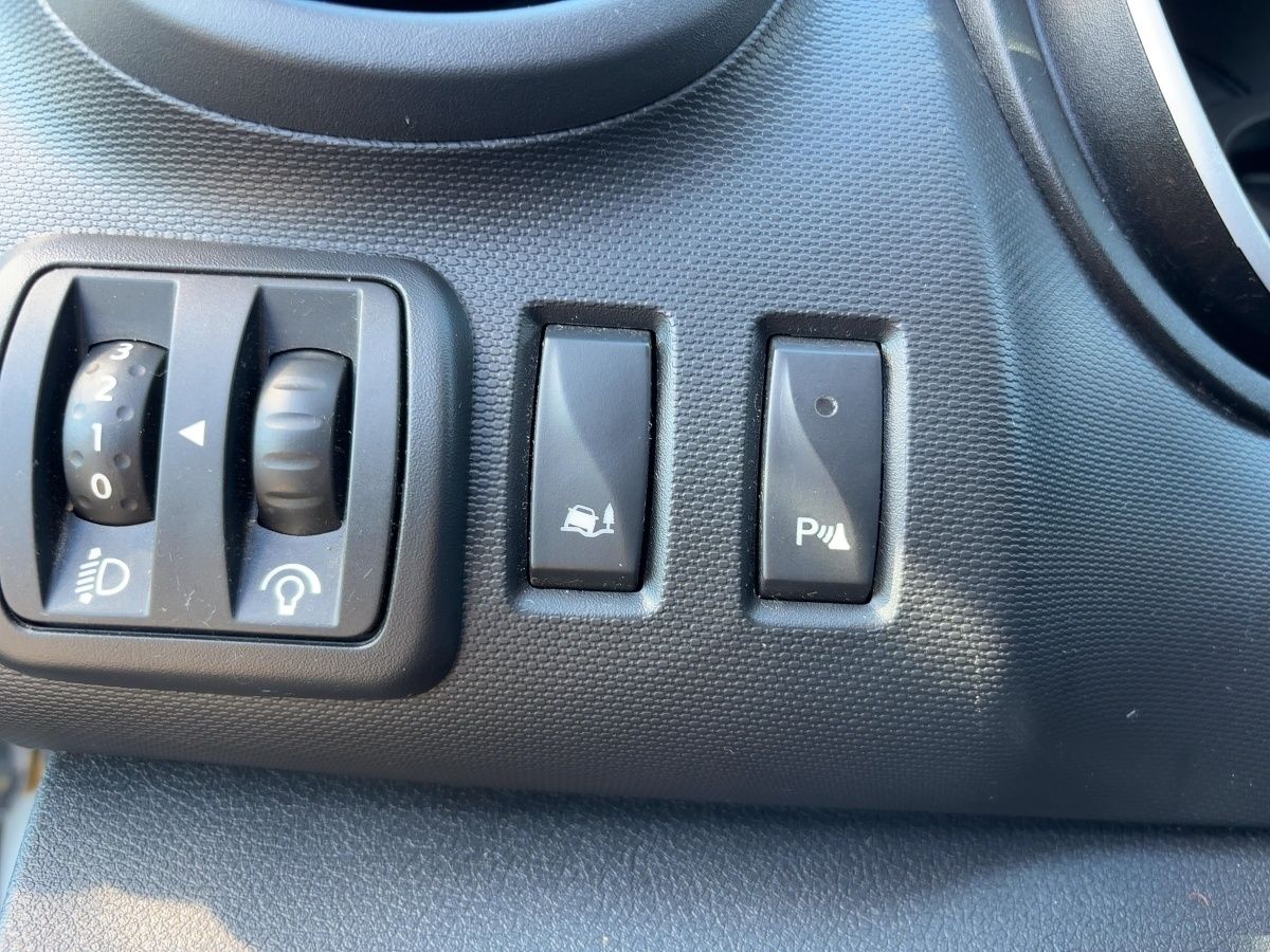 Fahrzeugabbildung Renault Trafic Lkw L1H1 3,0t dCi 120 Klima AHK EPH