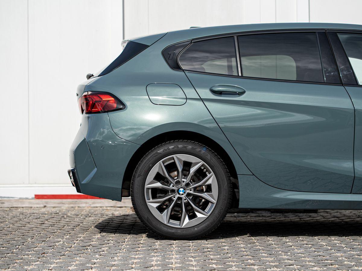 BMW 1 Series AdLED KoZg SpSitze SpieglP ParkA S-Glas 17", миниатюра 5