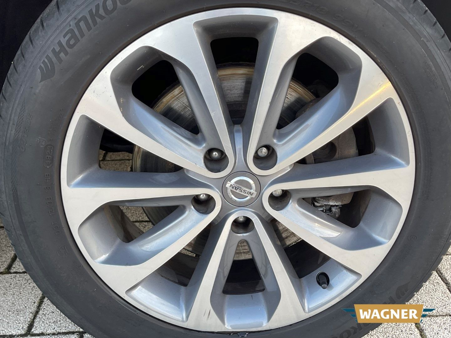 Fahrzeugabbildung Nissan Qashqai+2 Tekna 4X4 Automatik Klimaautomatik 7-S