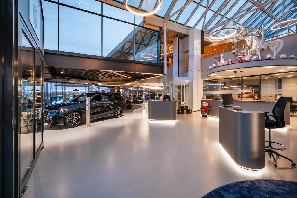 showroom-image-bottom