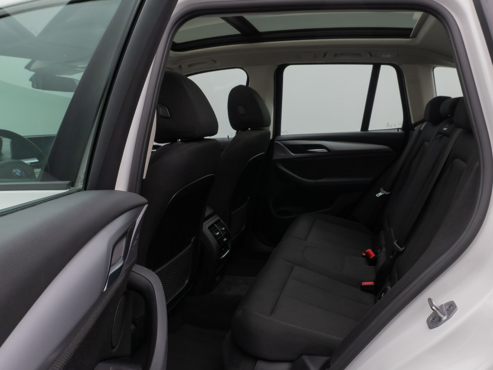 Fahrzeugabbildung BMW X3 xD30e Panorama Kamera DAB HiFi WLAN Stop&Go