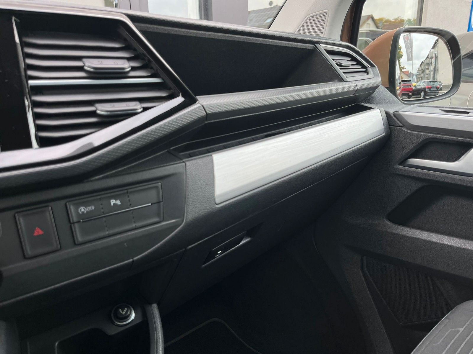 Fahrzeugabbildung Volkswagen T6 Multivan 2.0TDI 4Motion Comfortline
