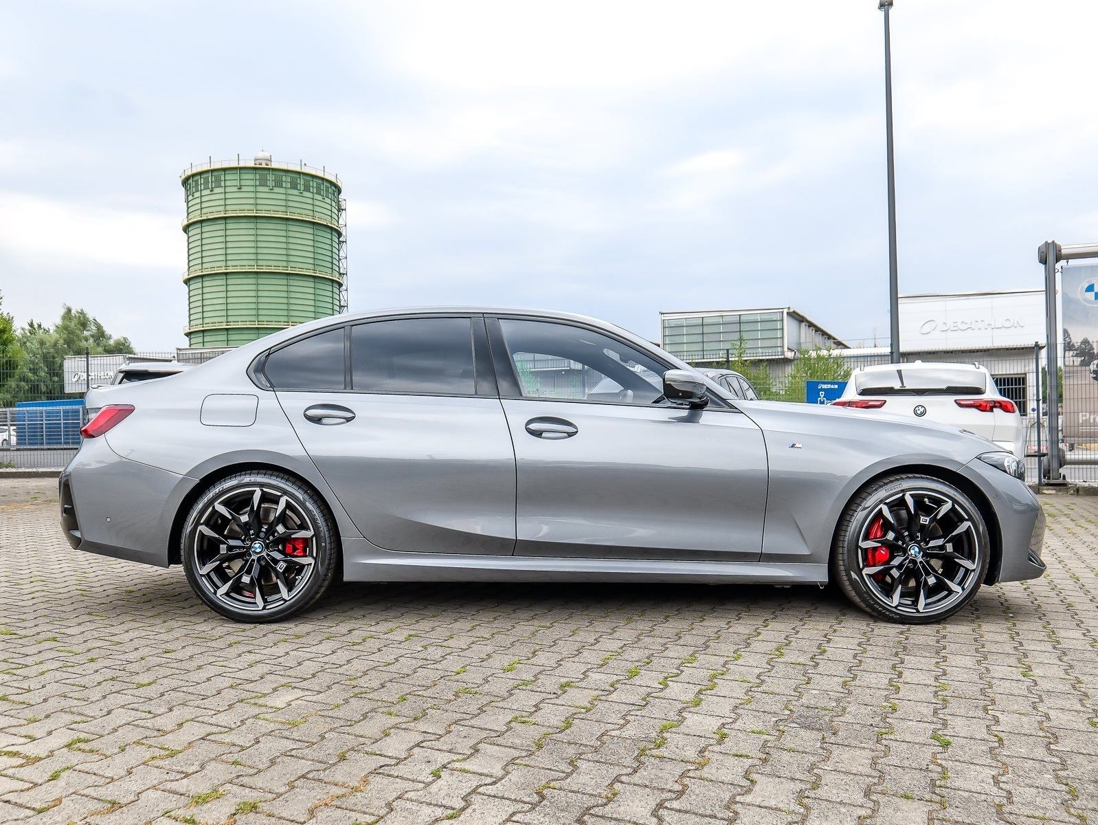 BMW 330 - Bild 10