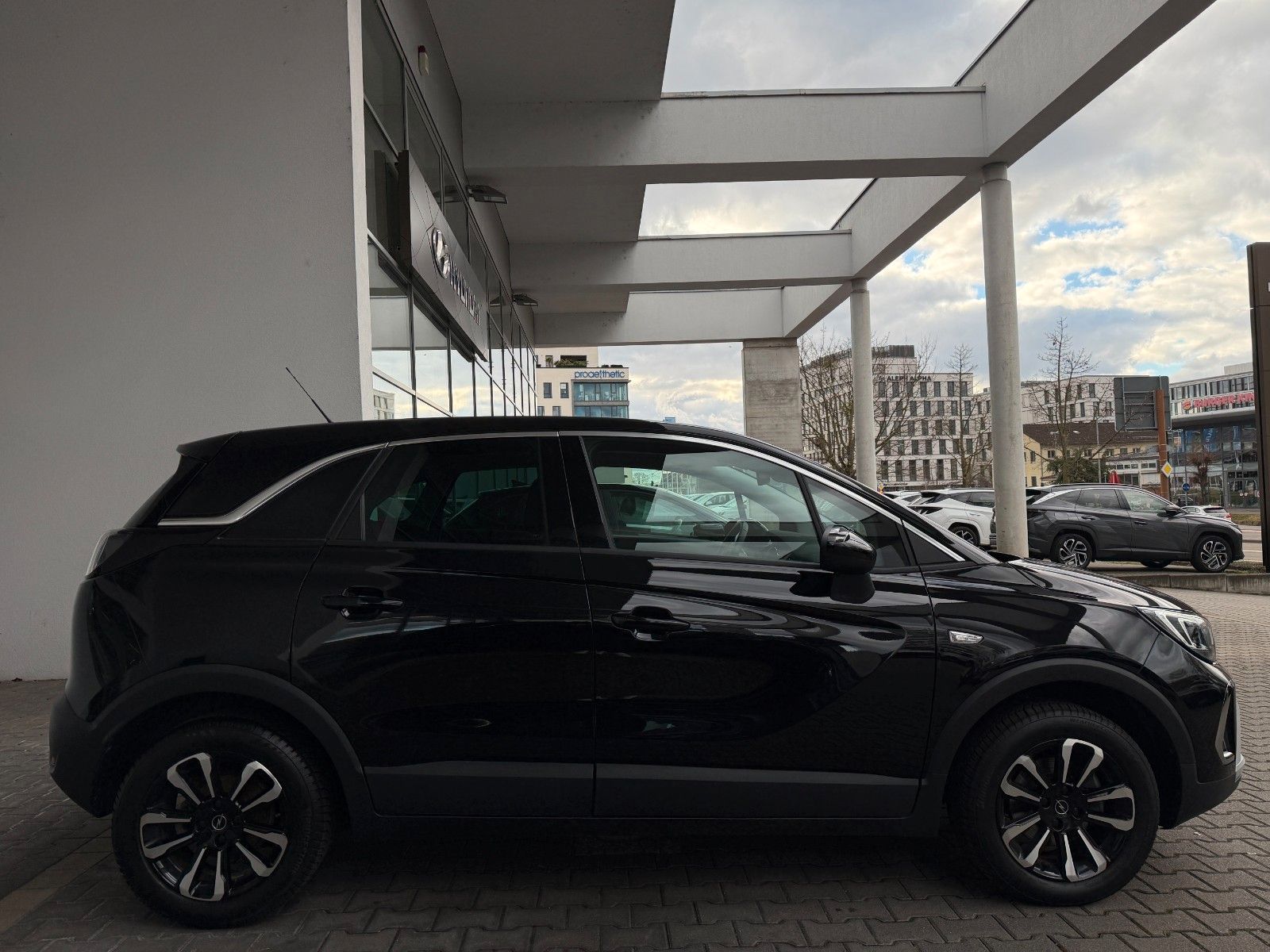 Fahrzeugabbildung Opel Crossland Elegance 110PS NAVI/Kamera/LED!