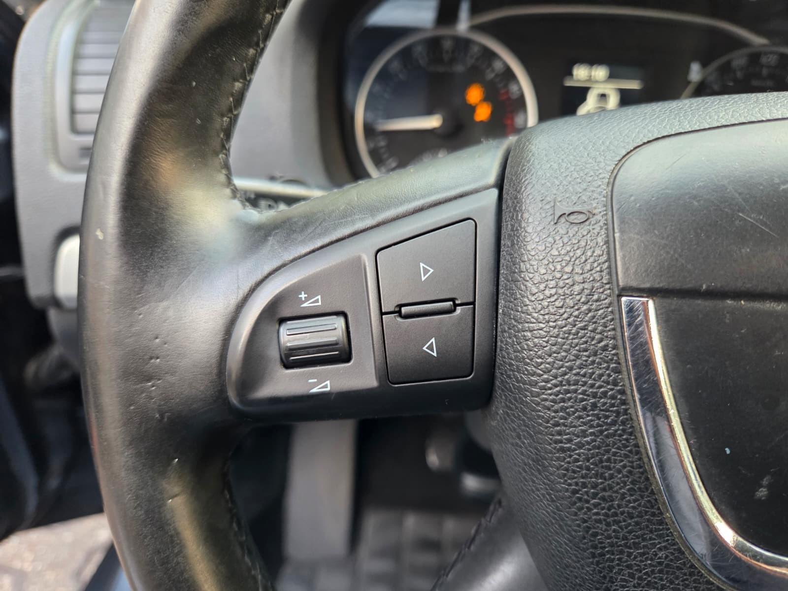 Skoda Octavia 2010 — photo 17