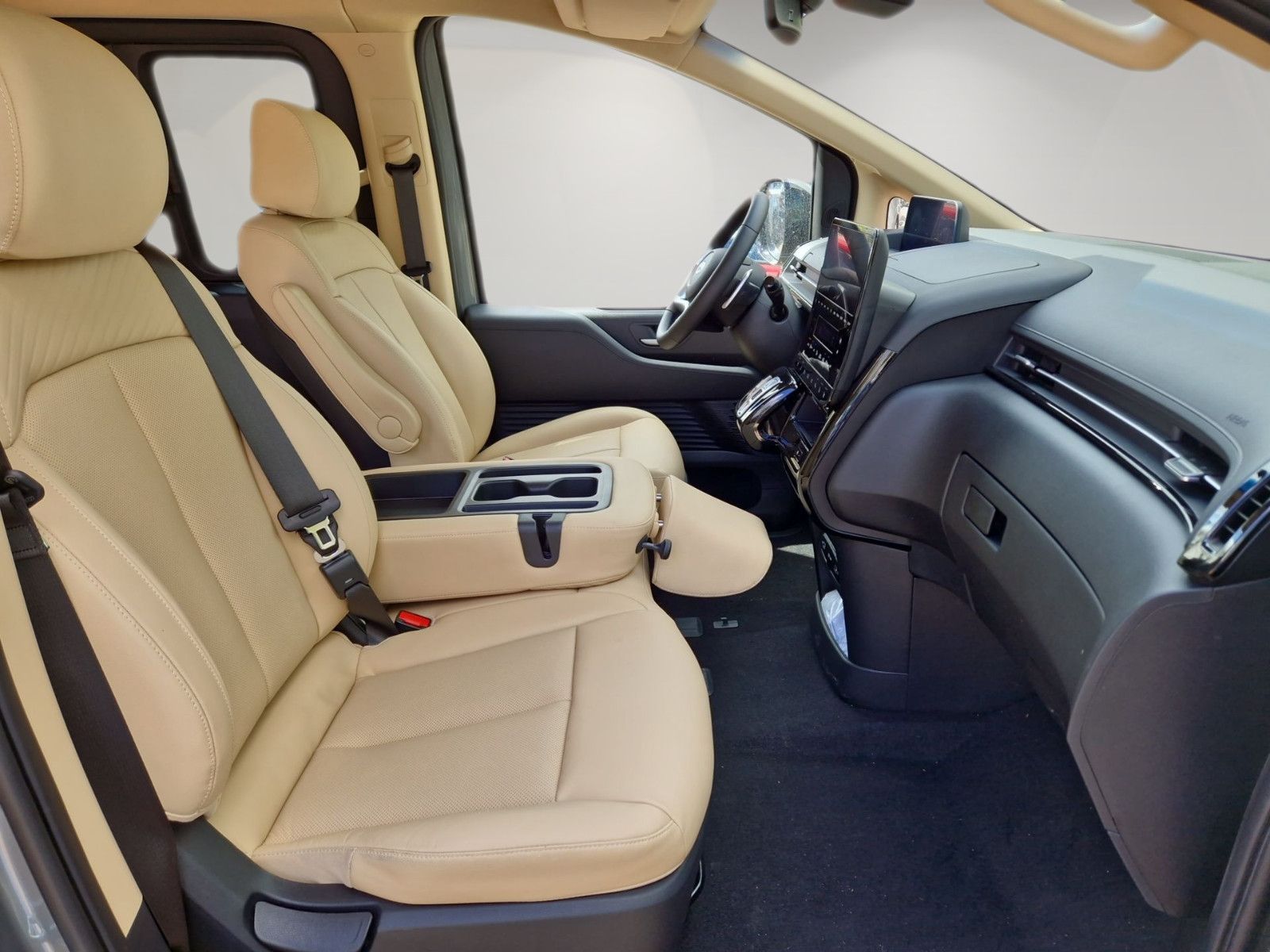 Fahrzeugabbildung Hyundai STARIA 2.2 CRDi 2WD PRIME 9-Sitzer LEDER 360°