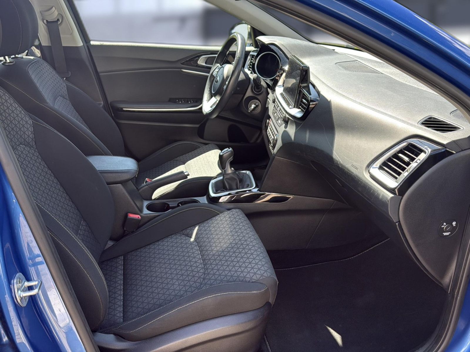 Fahrzeugabbildung Kia cee'd 1.4 TGDI Vision/ 1. Hand