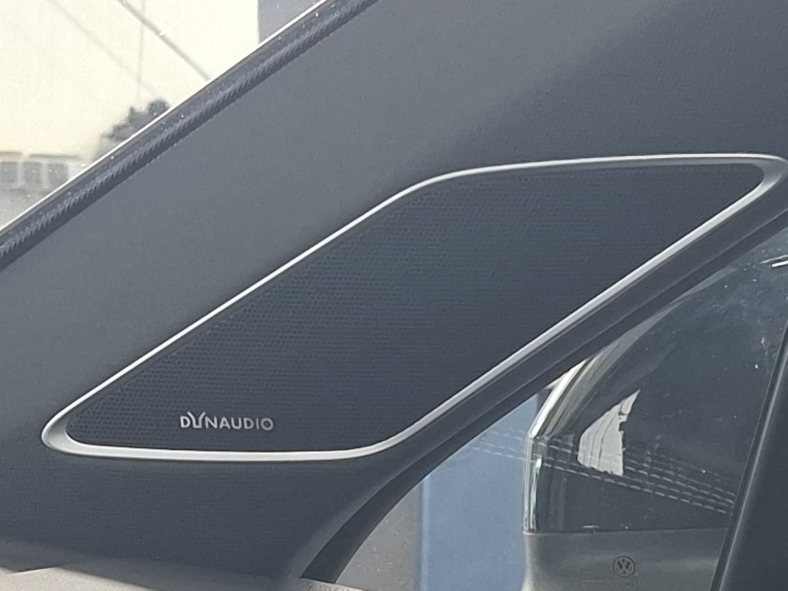 Fahrzeugabbildung Volkswagen Touareg 3.0TDI 4M R-Line VOLL Black 22" UPE 114T