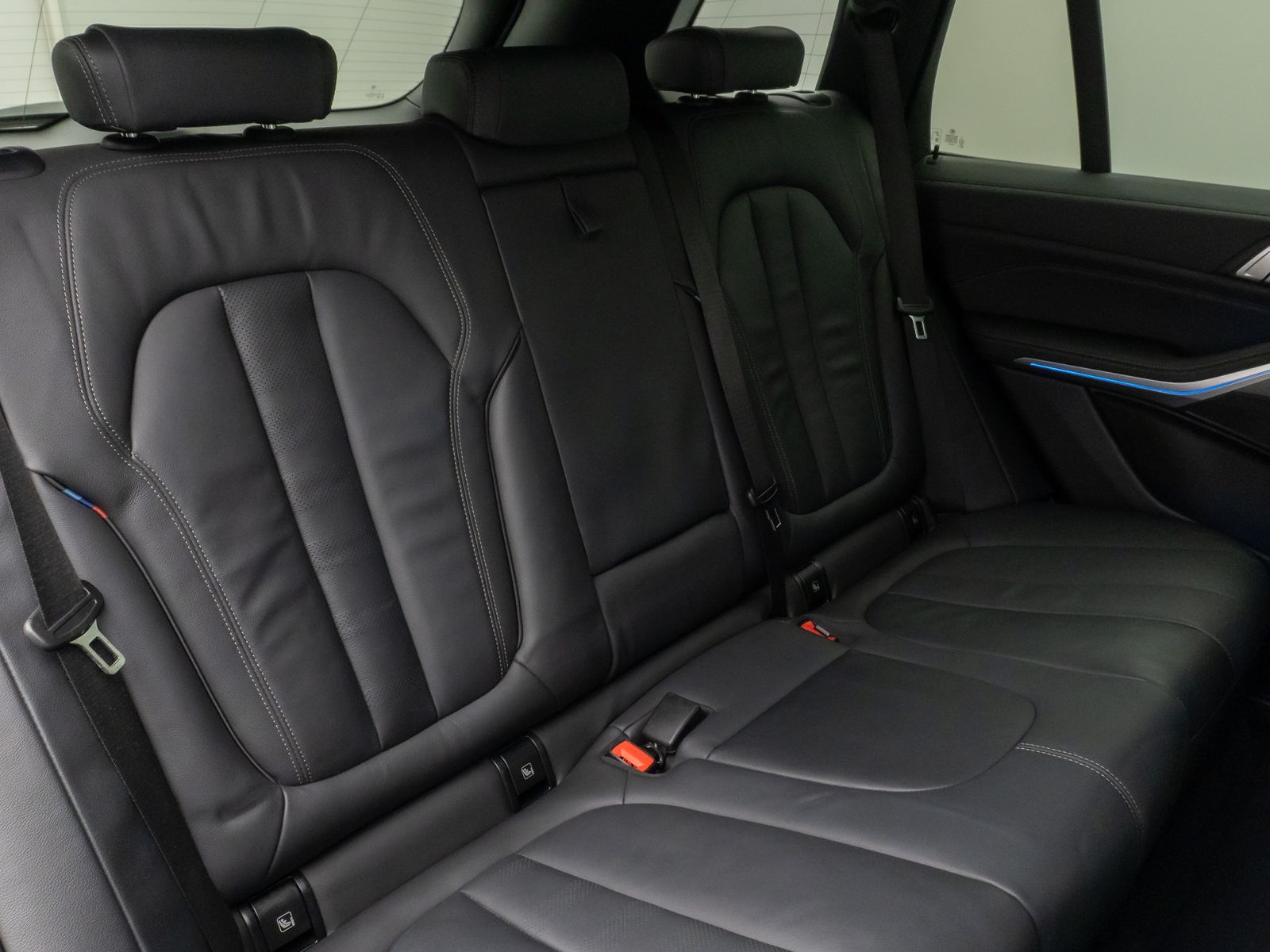 Fahrzeugabbildung BMW X5 xD45e M Sport Laser 360° HUD DAB HiFi 22Zoll