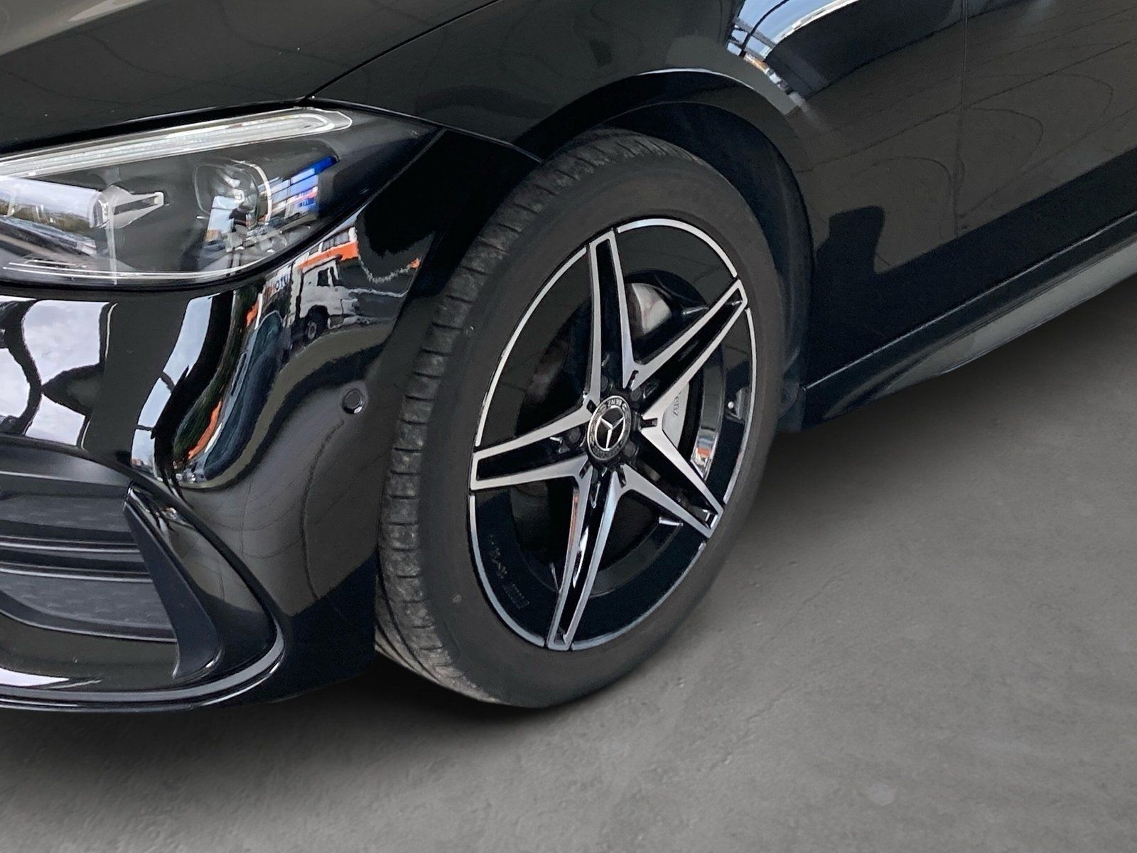 Fahrzeugabbildung Mercedes-Benz C 300 e T AMG*Totwinkel*Keyless*Night*DigitalLig