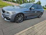 BMW 530d xDrive Touring A -