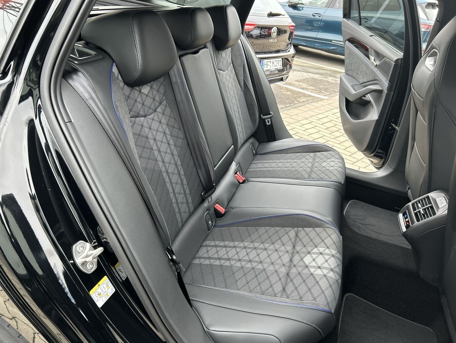 Volkswagen Passat - Bild 10