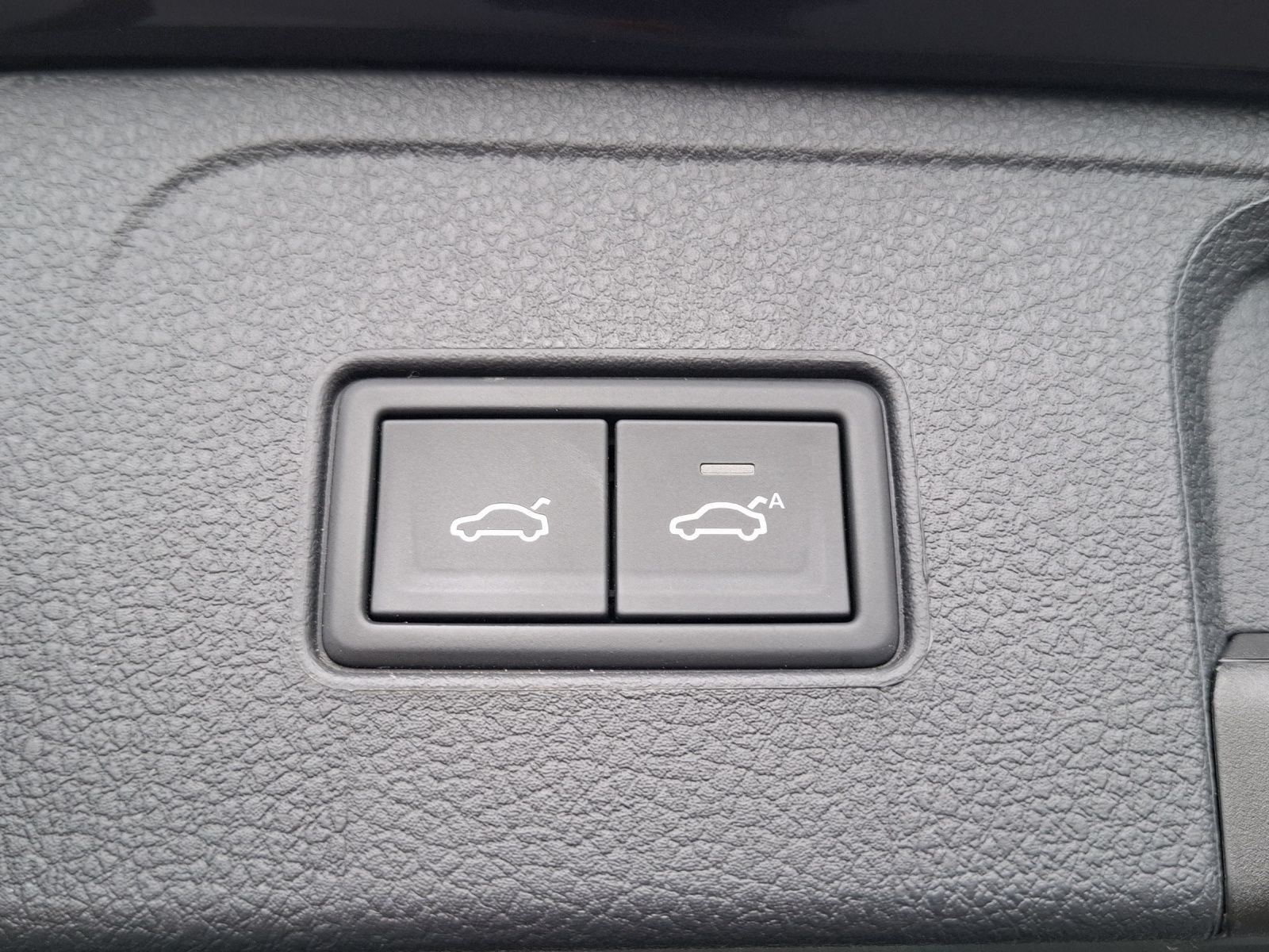 Fahrzeugabbildung Volkswagen Passat Variant TDI Business DSG Matrix Navi AID