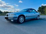 BMW 320i Cabrio 320i - BMW 320 aus 1994: 320i