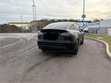 Tesla Model Y Hinterradantrieb RWD - schwarze Tesla Model Y