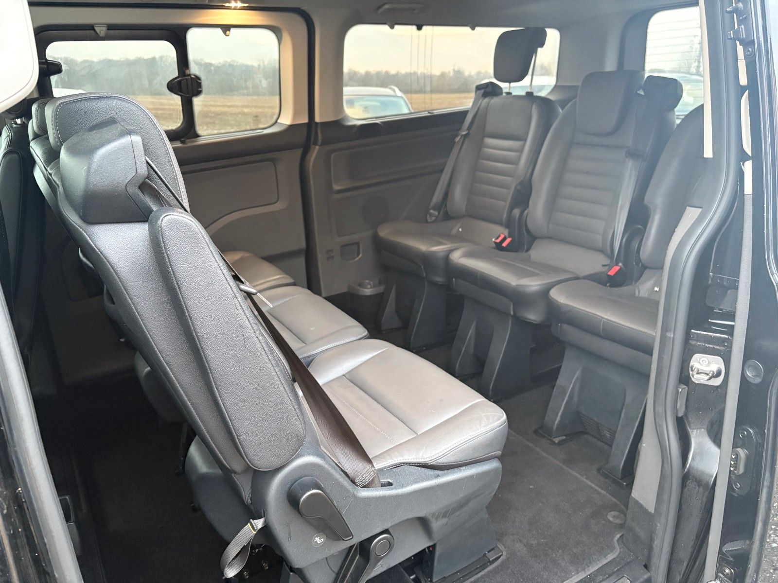Fahrzeugabbildung Ford Tourneo Custom Aut. 320 L2 Tourneo Titanium Lede