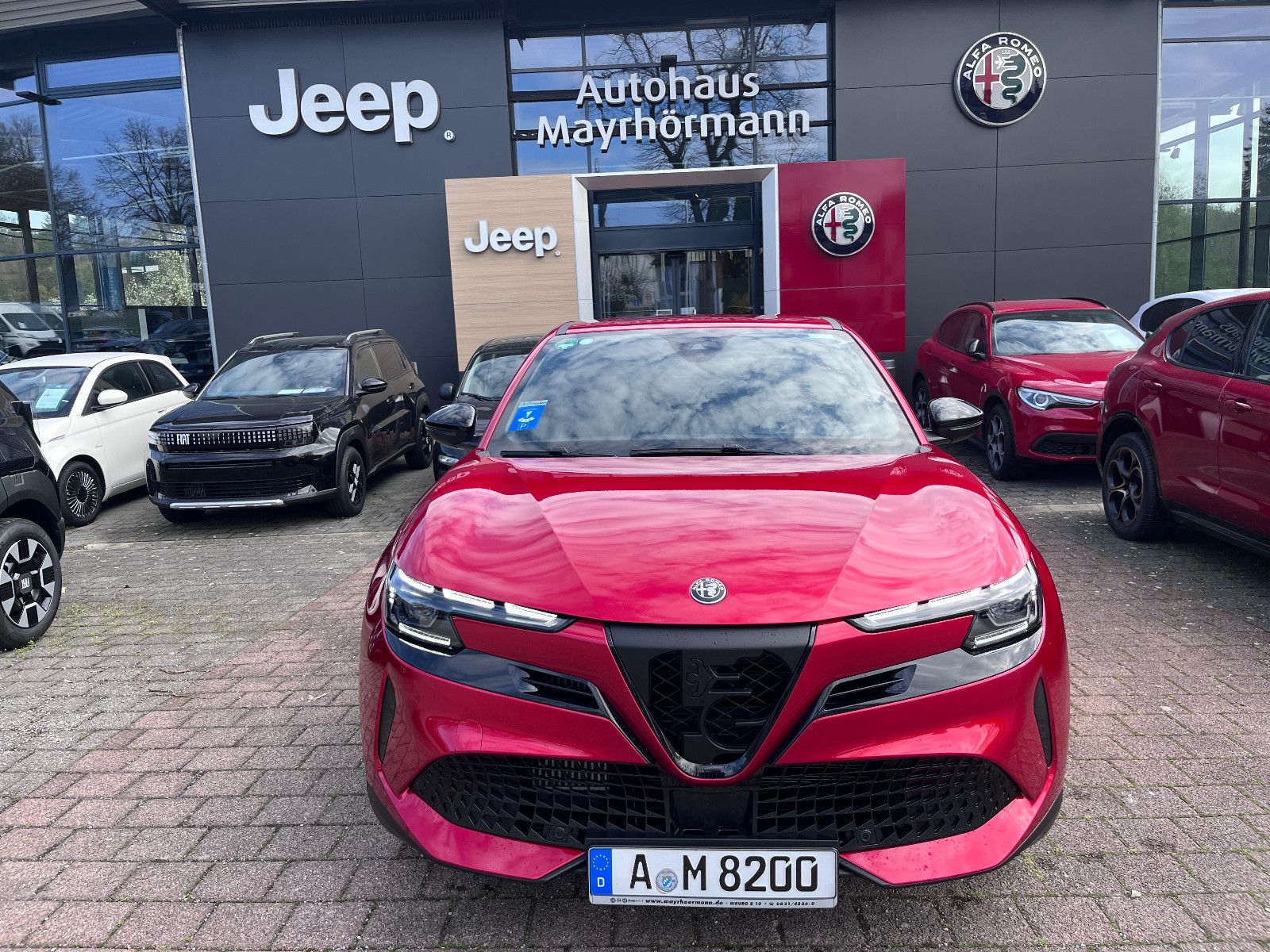 Fahrzeugabbildung Alfa Romeo Junior Ibrida 1.2 VGT 48V-Hybrid 100 kW Speciale