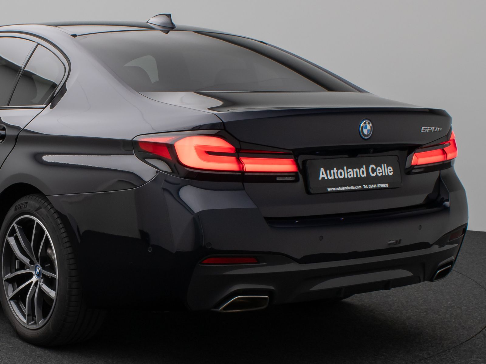 Fahrzeugabbildung BMW 520e M Sport Kamera Laser HUD DAB HiFi Komfort