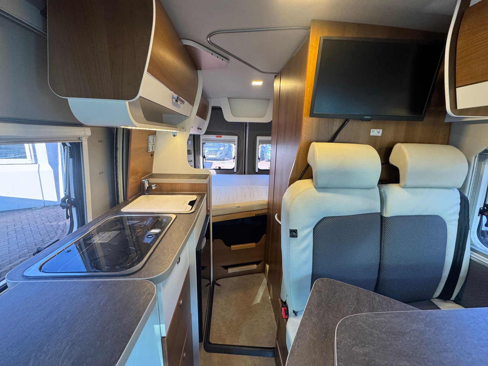 Fahrzeugabbildung VANTourer 540 FIAT DUCATO AUFSTELLDACH 5 SCHLAFPLÄTZE AHK