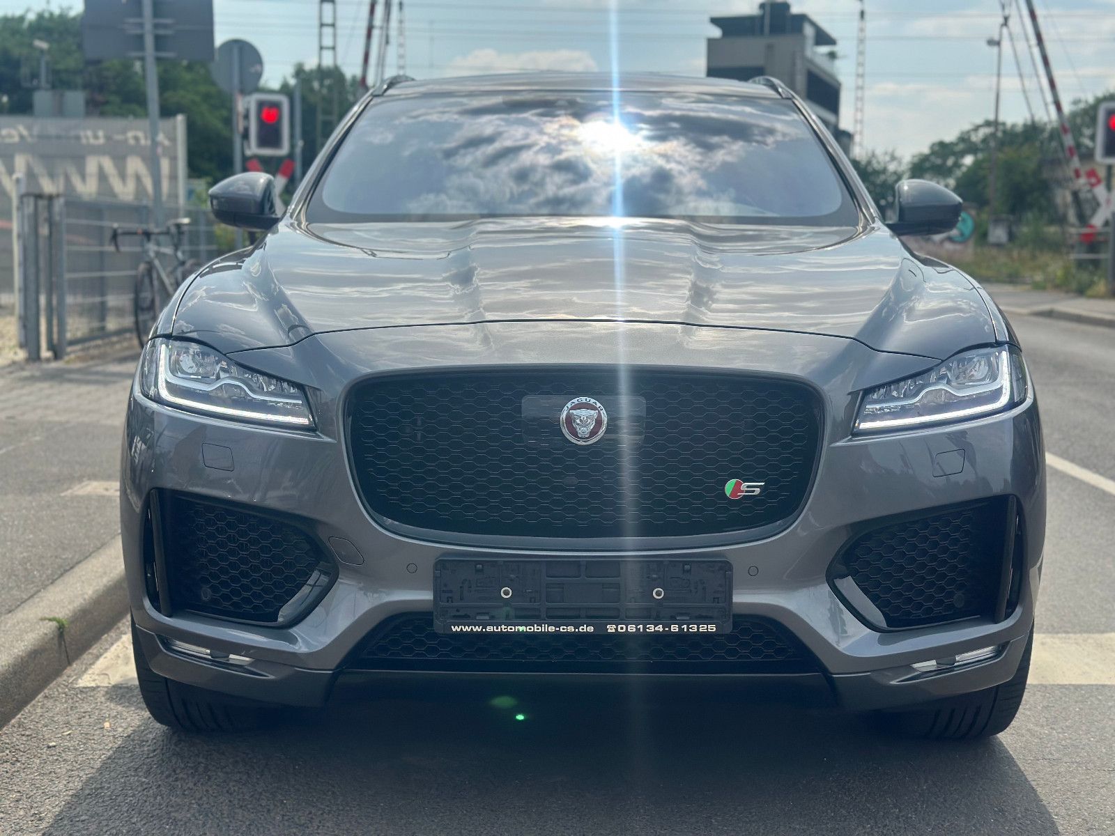 Fahrzeugabbildung Jaguar F-PACE S AWD QUICKSHIFT*22`LM+PANO+HEADUP+KAM*