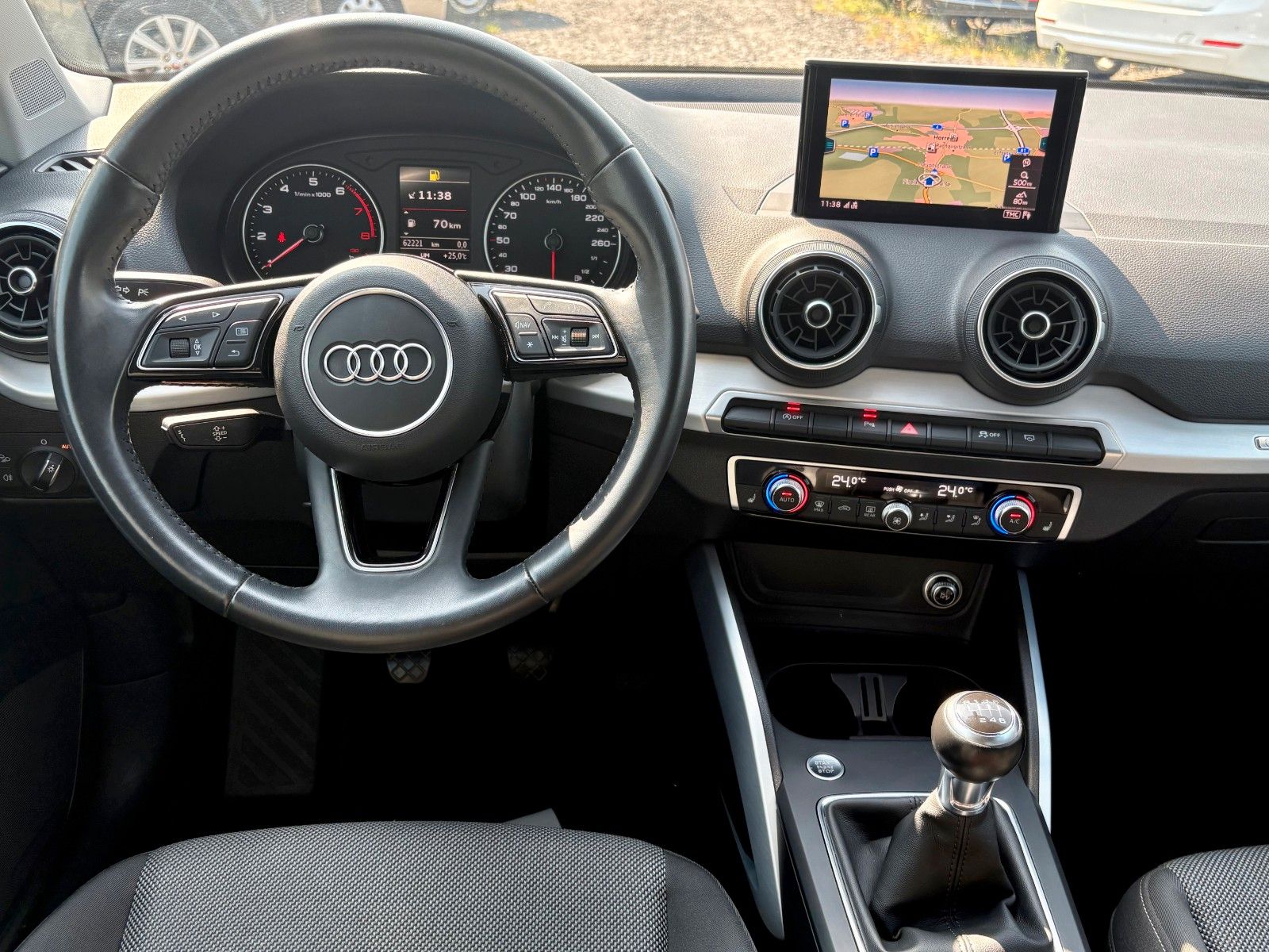 Fahrzeugabbildung Audi Q2 30 TFSI sport Navi LED Klima PDC 2.HAND 17"LM