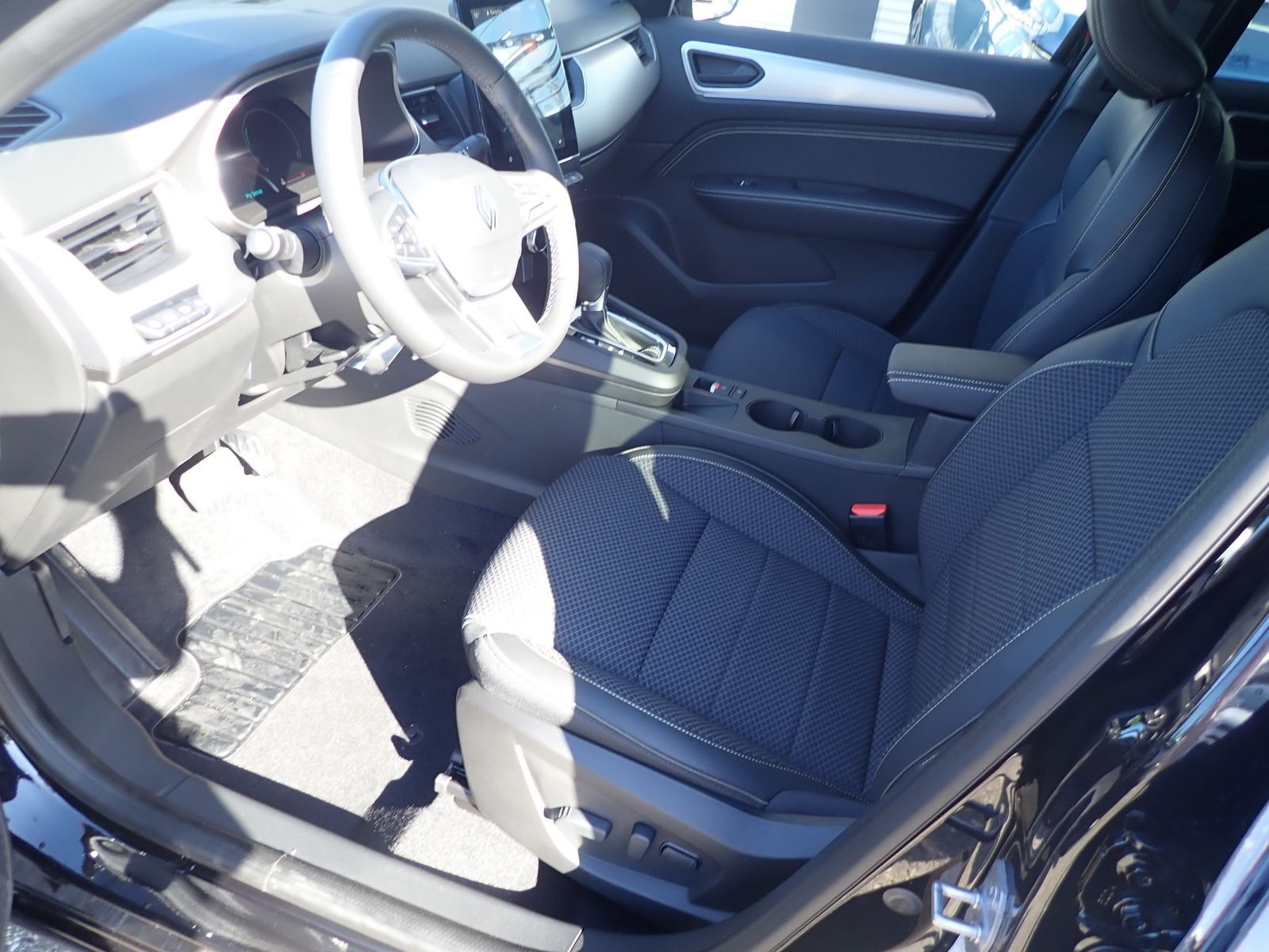 Fahrzeugabbildung Renault Arkana Techno Mild Hybrid 140 EDC