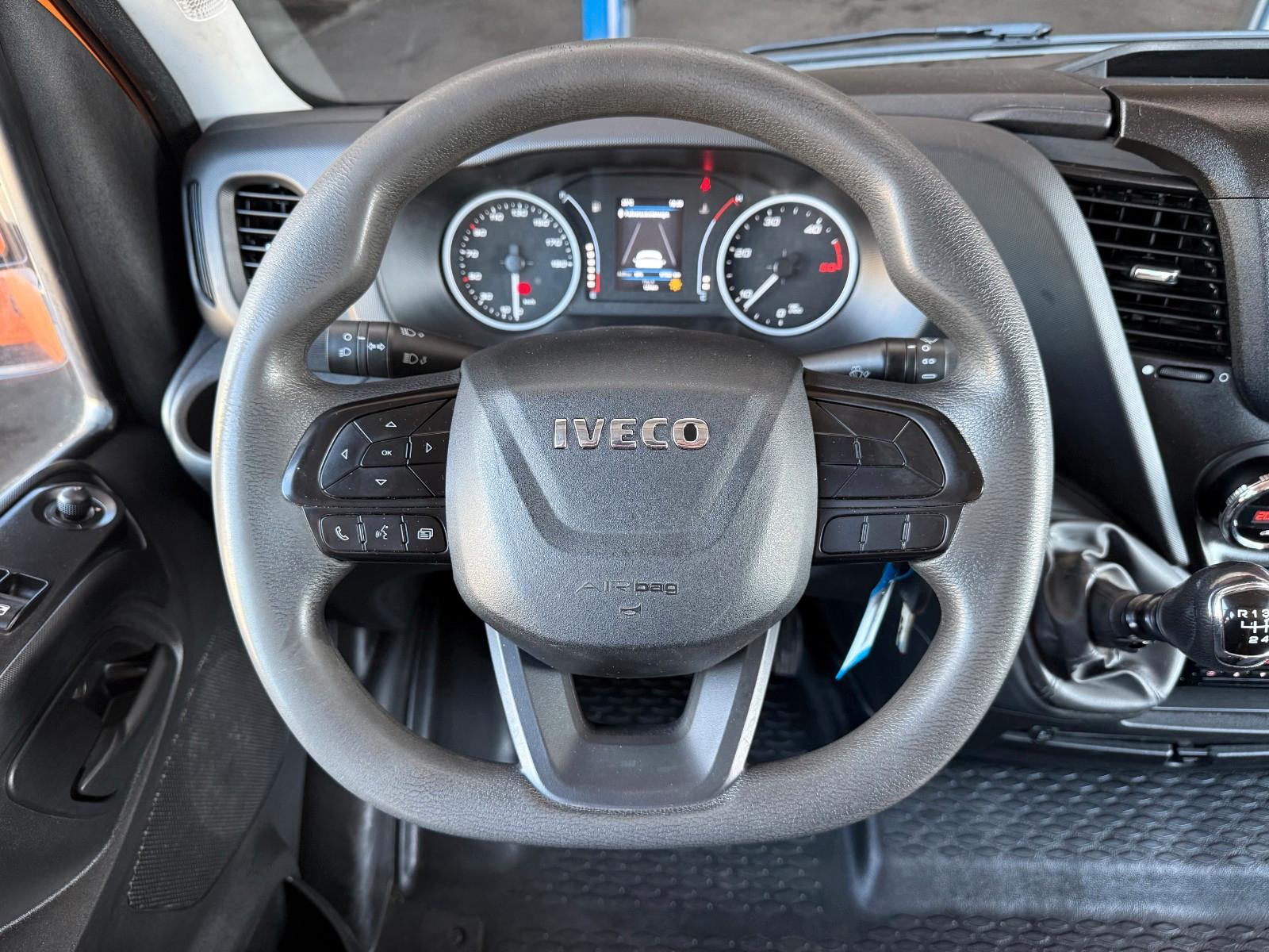 Iveco Daily 2.3D Pritsche DoKa 35S16 7-SITZE Klimaaut.