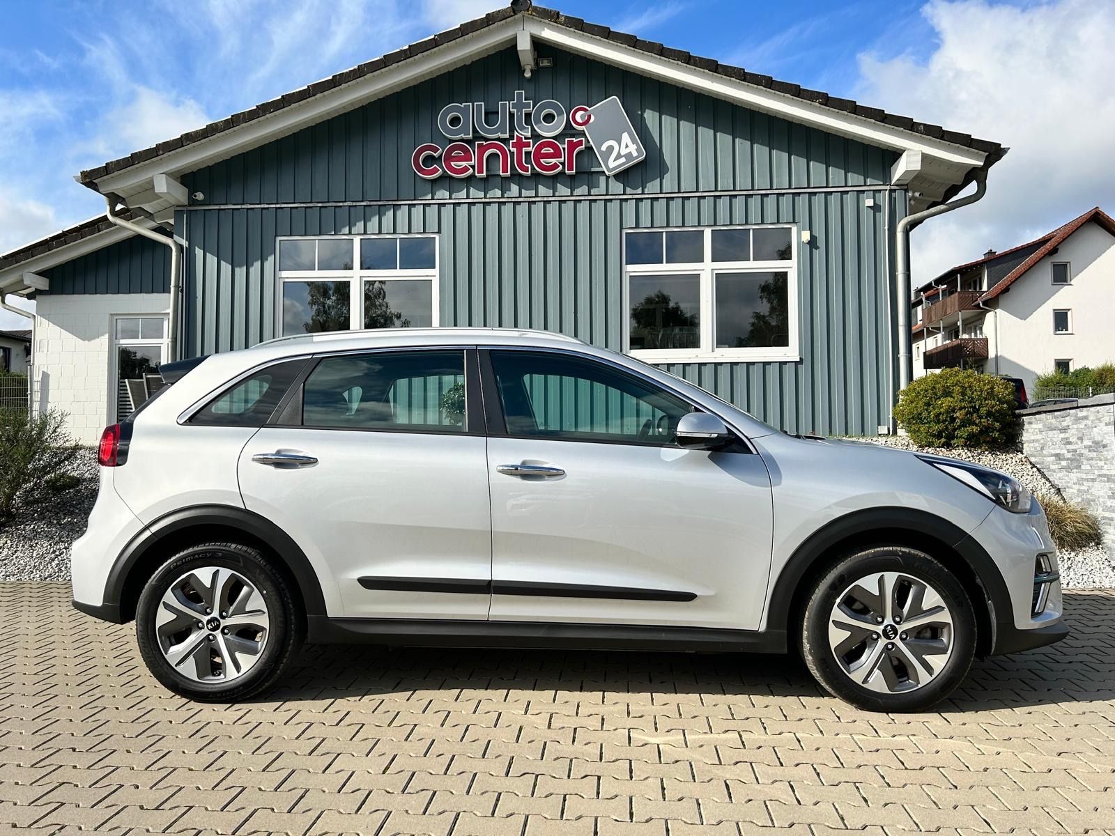 Fahrzeugabbildung Kia e-Niro°64 kWh°Leder°CCS°Kamera°1.Hand