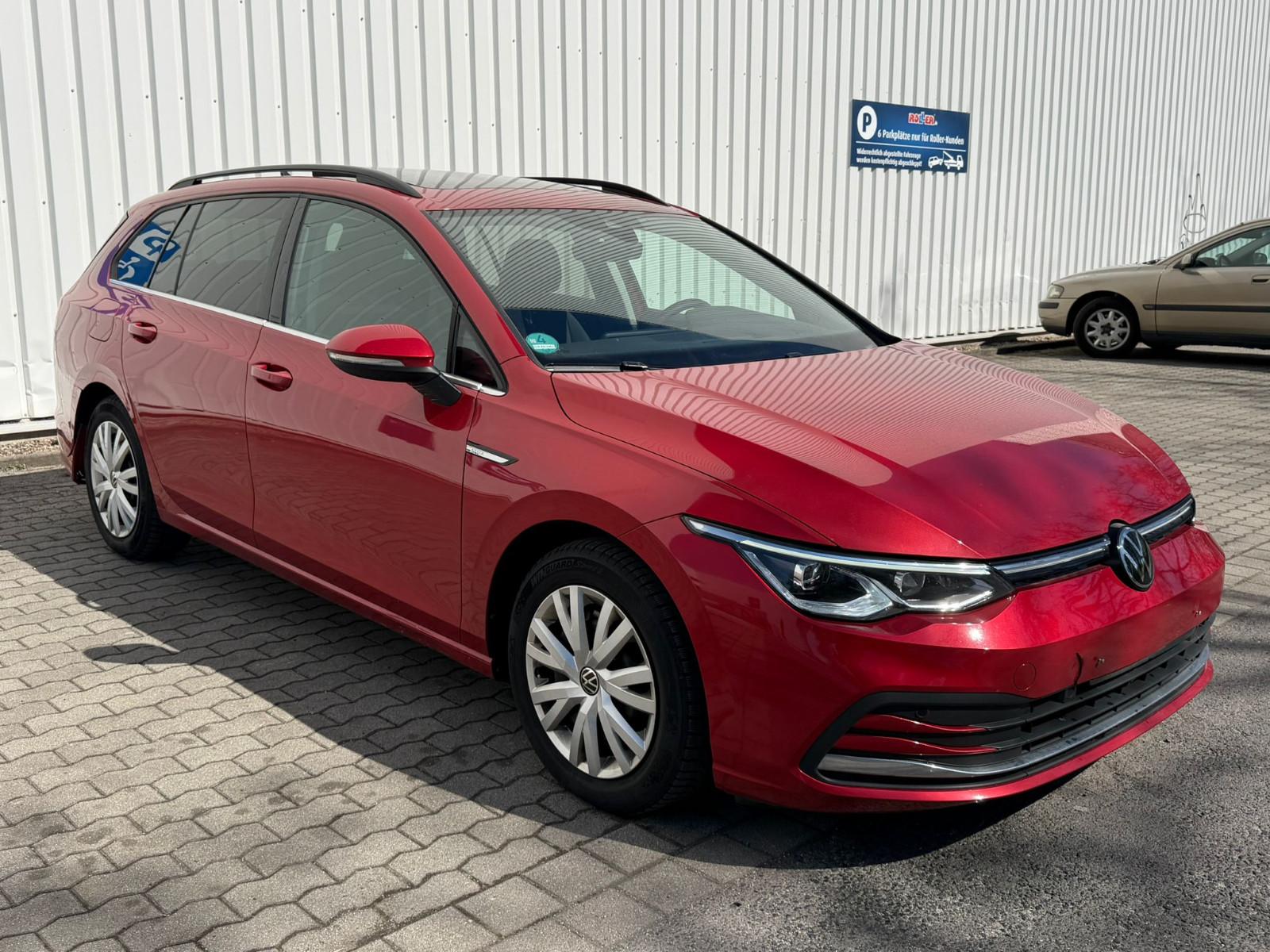 Volkswagen Golf 2.0 TDI SCR 110kW DSG Style PANO NAVI 1.HD