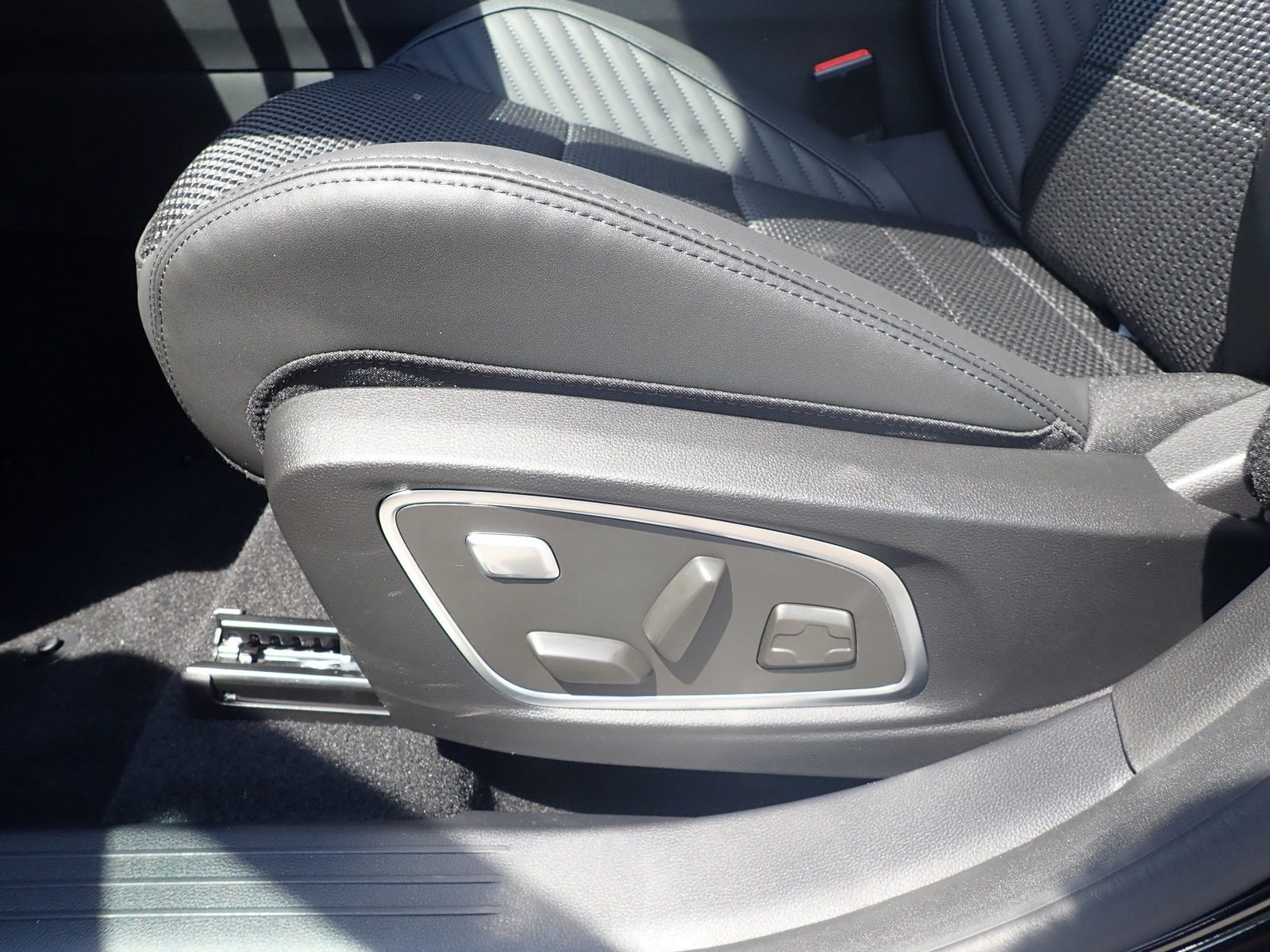 Fahrzeugabbildung Renault Espace 6 Esprit Alpine Full Hybrid E-Tech 200 7-