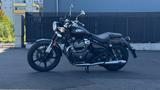 Royal Enfield Super Meteor 650 mit ZARD Slip-Ons