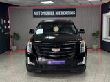 Cadillac Escalade 6.2 Platinum / HUD / 360° / 7Sitzer/LPG - Cadillac Escalade: Platinum