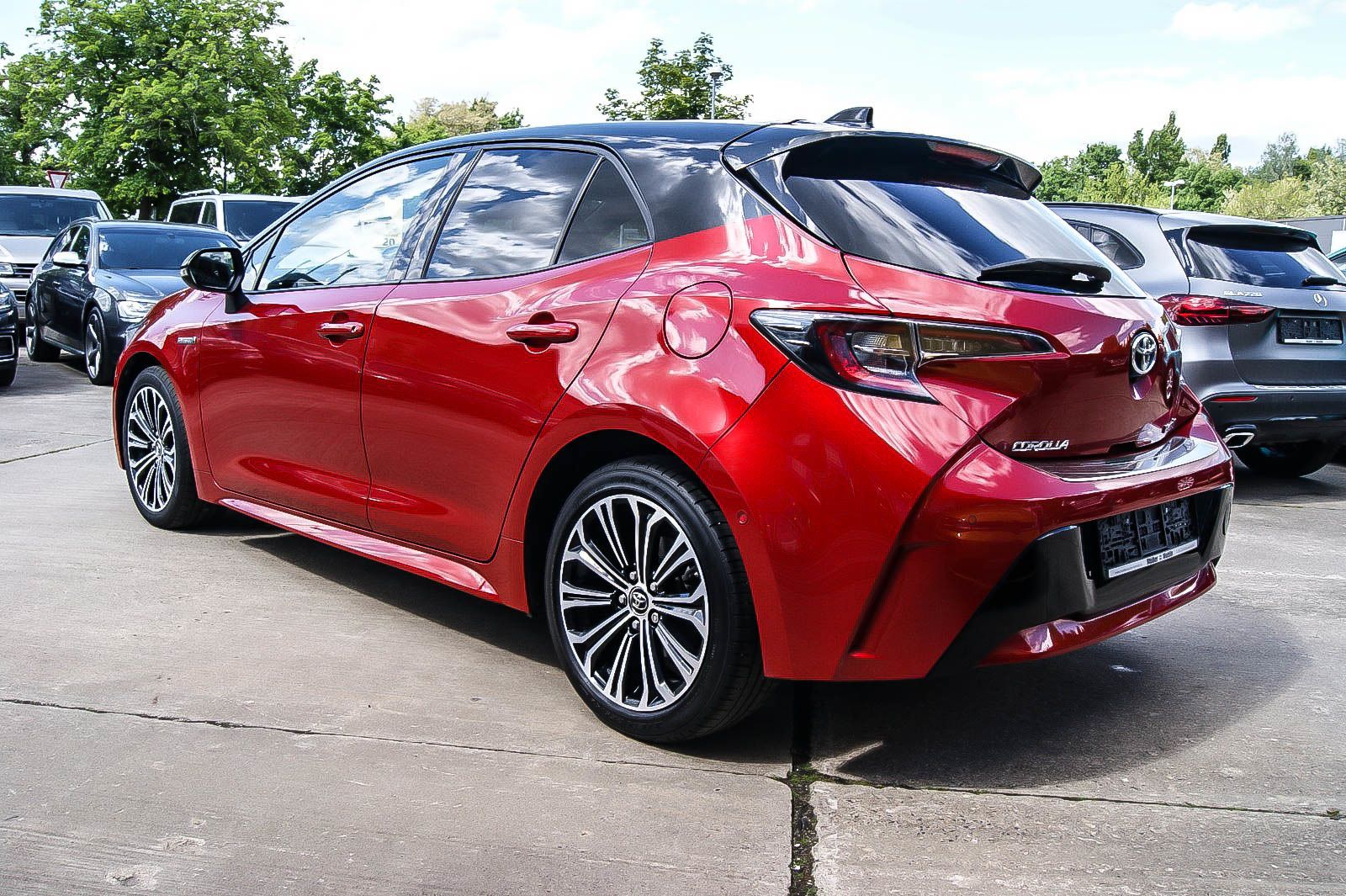 Fahrzeugabbildung Toyota Corolla 1.8 Hybrid  Club LED NAVI ACC KAMERA DAB
