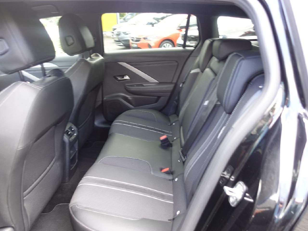 Fahrzeugabbildung Opel Astra L Sports Tourer 1,2 GS Line