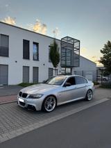 BMW E90 330i LCI M Paket ab Werk Automatik... - BMW 330: E90 330i