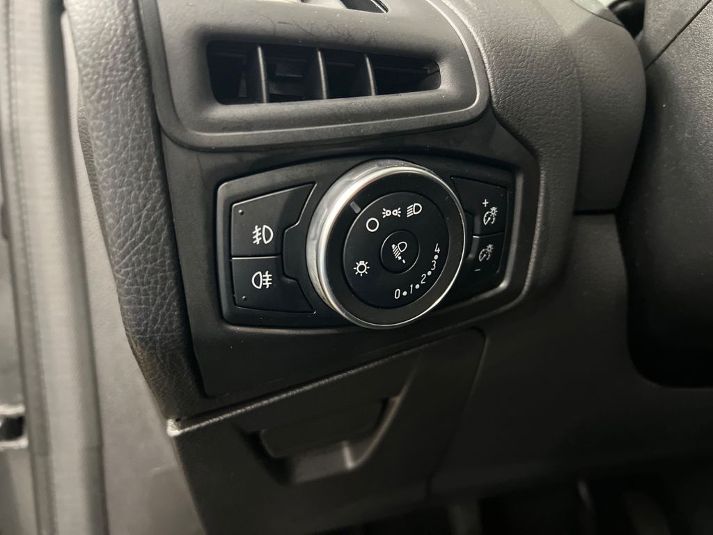 Ford FOCUS TURNIER BUSINESS/ 96.tKM/ GARANTIE/ NAVI/ Ford FOCUS TURNIER BUSINESS/ 96.tKM/ GARANTIE/ NAVI/