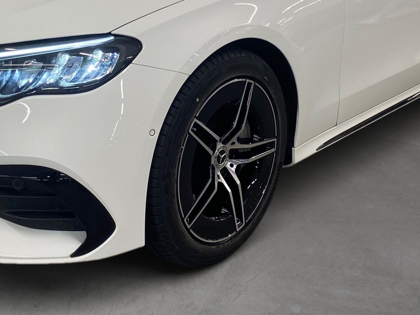 Fahrzeugabbildung Mercedes-Benz E 200 T AMG*AHK*Night*Distro*Totwink*LED*CarPlay