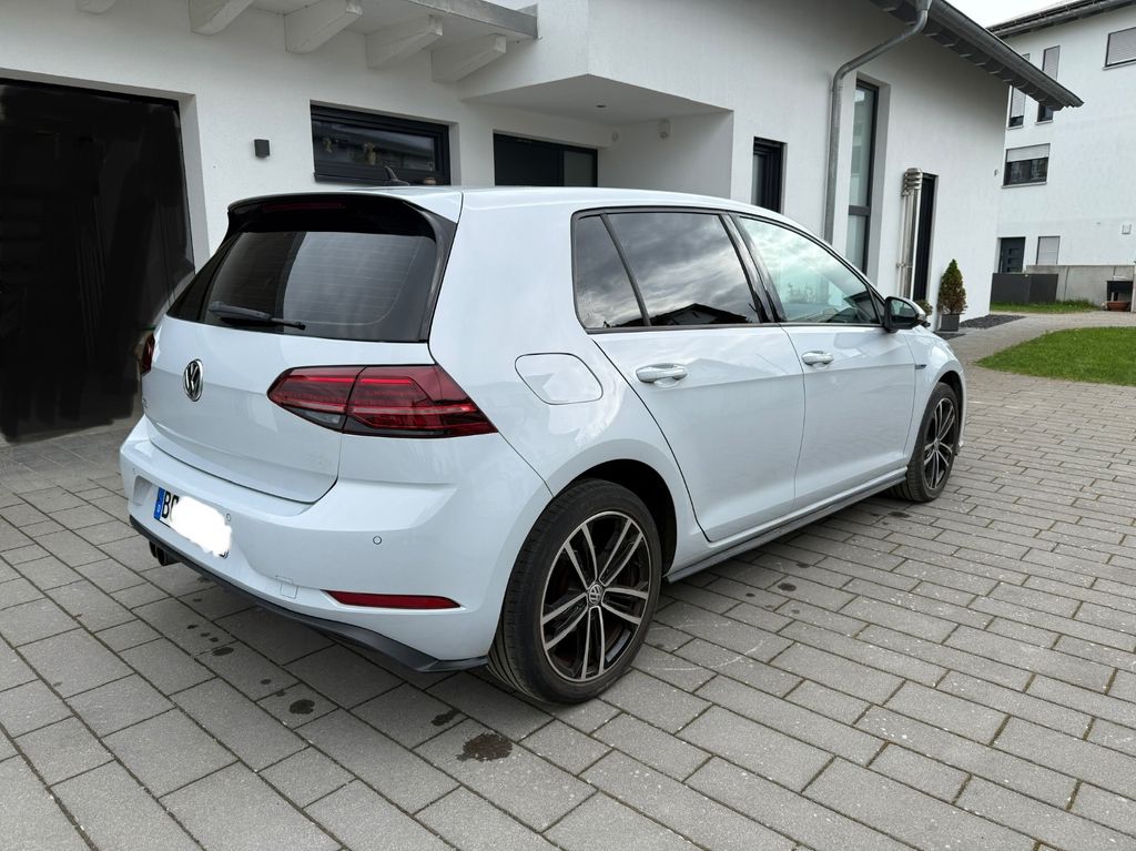 Image of Volkswagen Golf