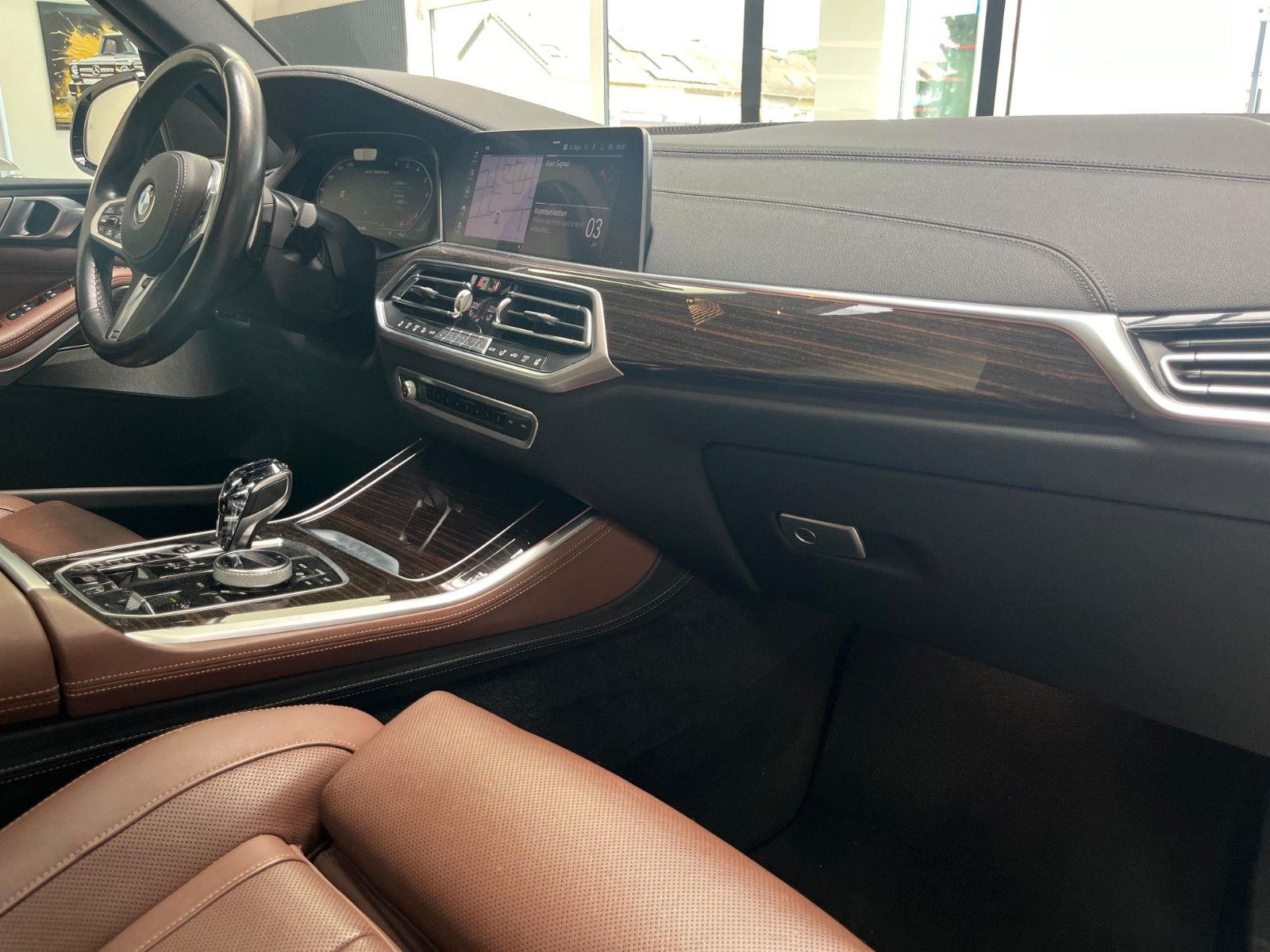 Fahrzeugabbildung BMW X5 M50d*Laser*Sky*360°*HUD*Luft*22"*Soft*AHK*