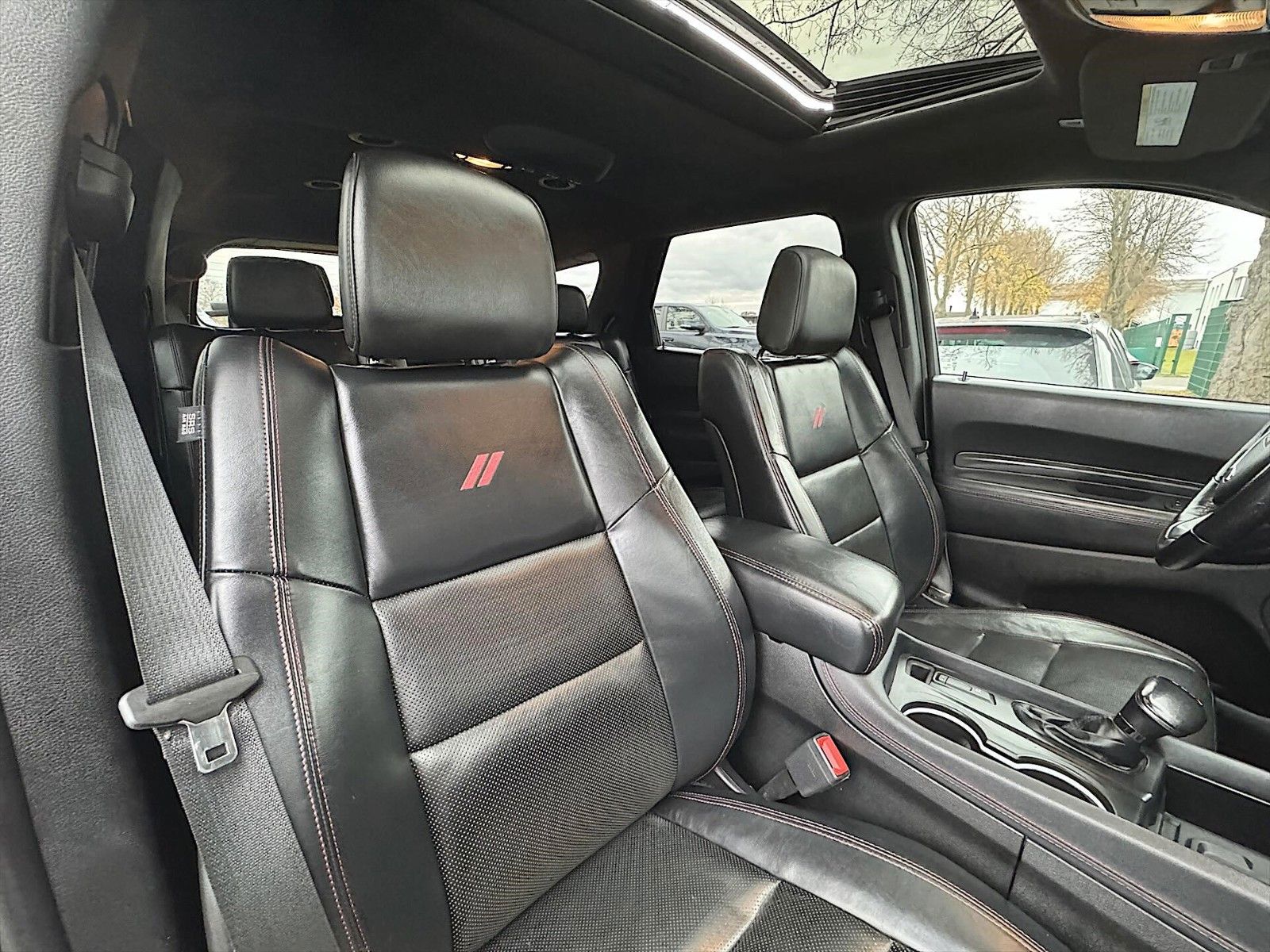 Fahrzeugabbildung Dodge Durango 5.7 V8 SRT R/T 4x4 Night-Paket Modell 22