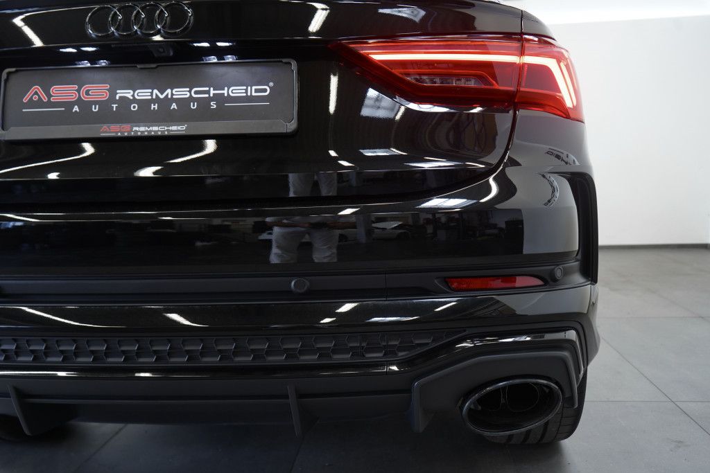 Audi Rsq3