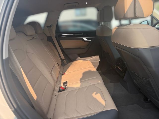 Touareg Elegance 3.0 V6 TDI AHK-el. Navi