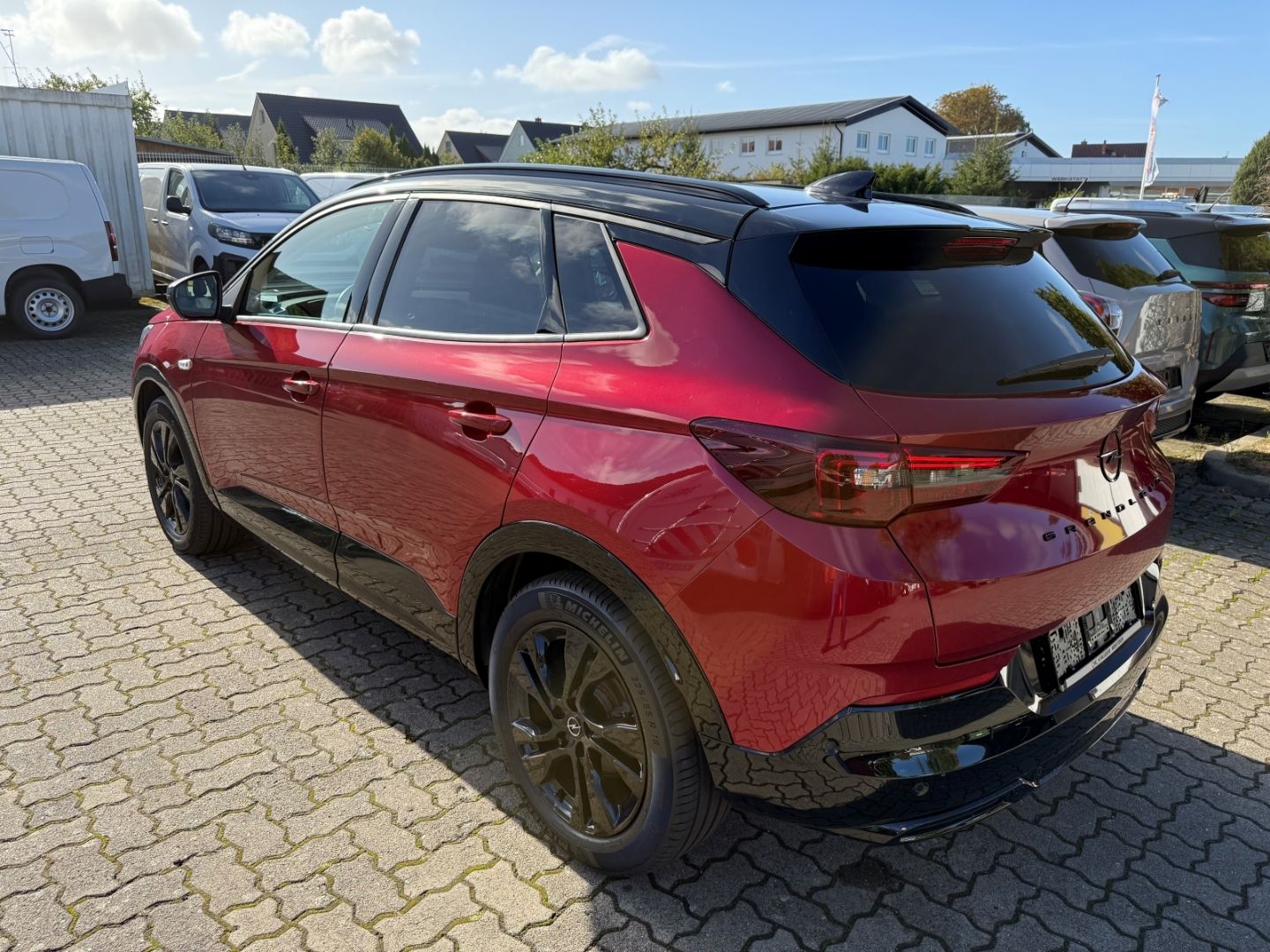 Fahrzeugabbildung Opel Grandland GS 1.5 D mit Sitzheizung+Kamera