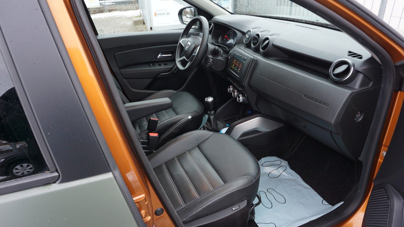 Fahrzeugabbildung Dacia Duster Adventure AHK,Scheckheft,Leder,LED,Navi