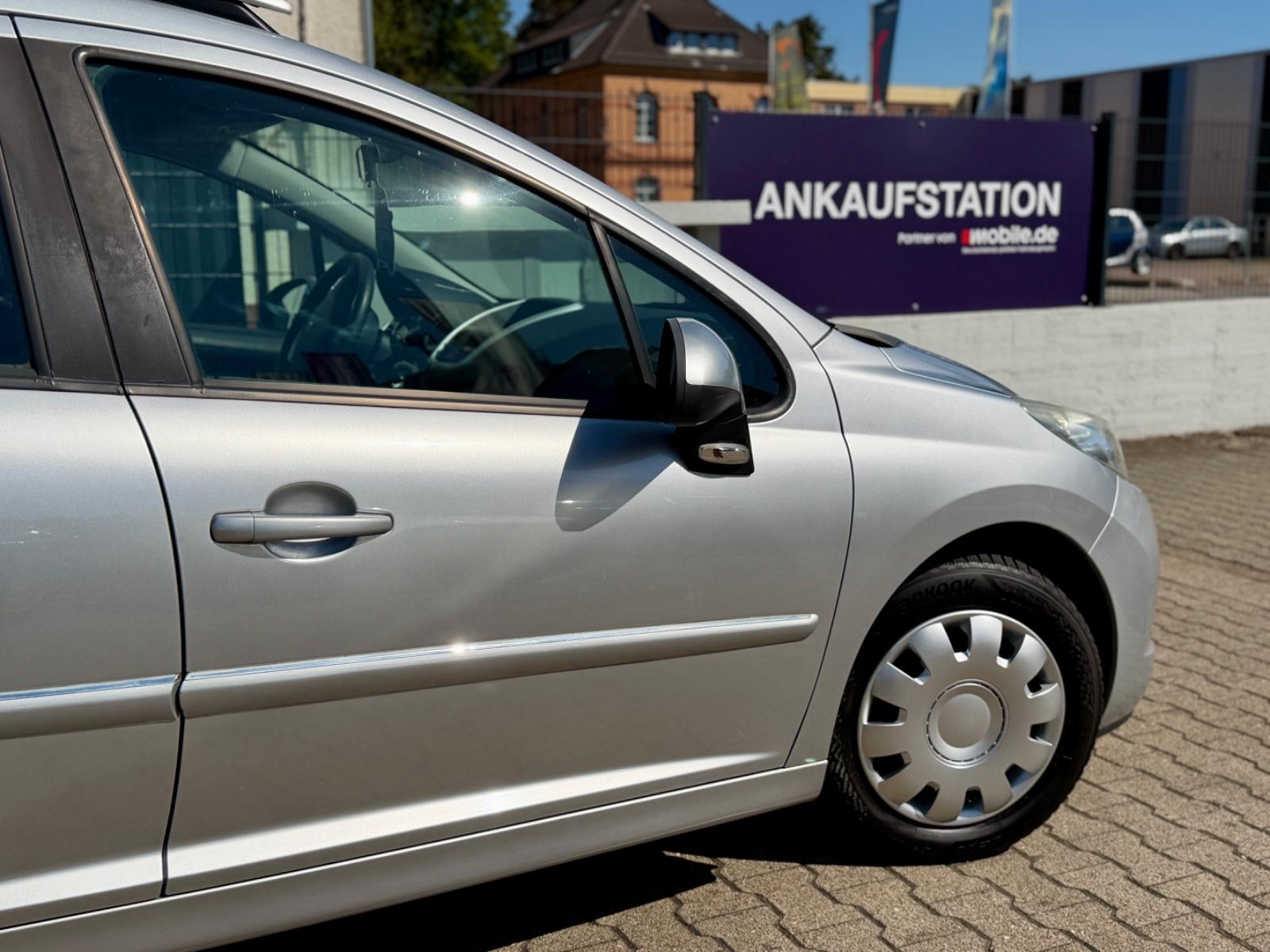 Peugeot 207 2011 — photo 20
