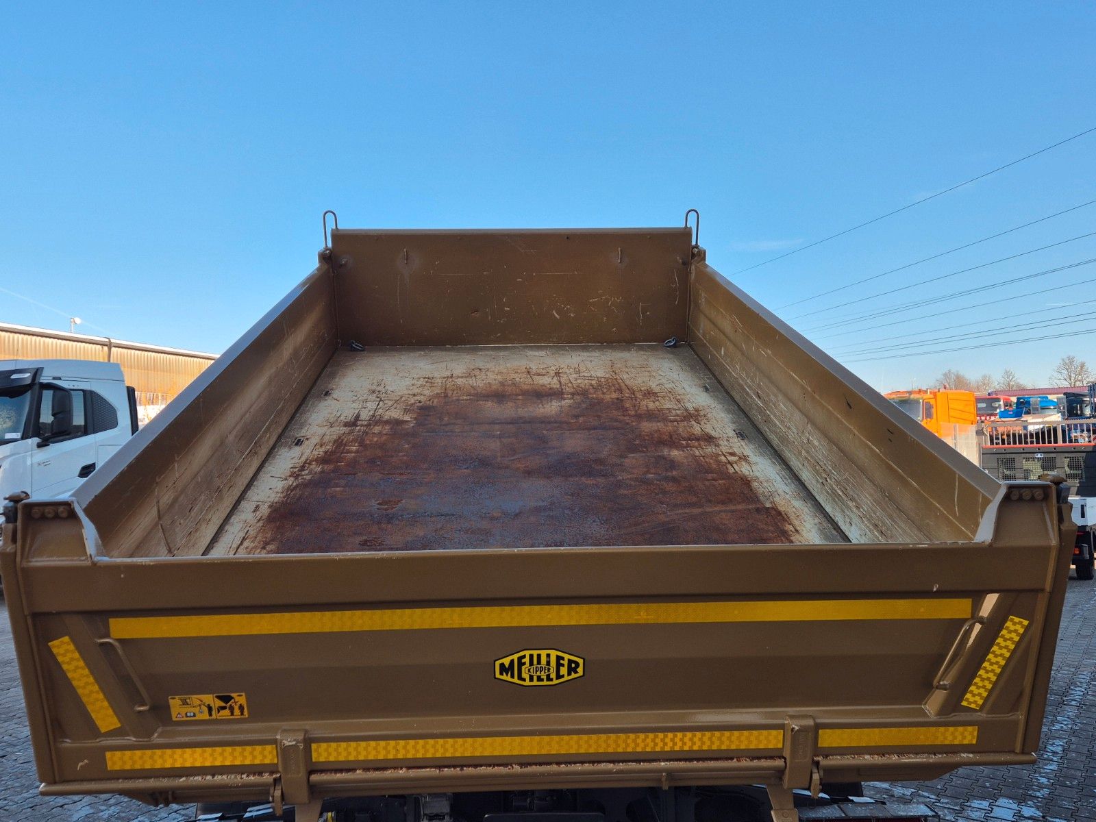 Fahrzeugabbildung Mercedes-Benz Arocs 1836 AK 4x4 Meiller AHK