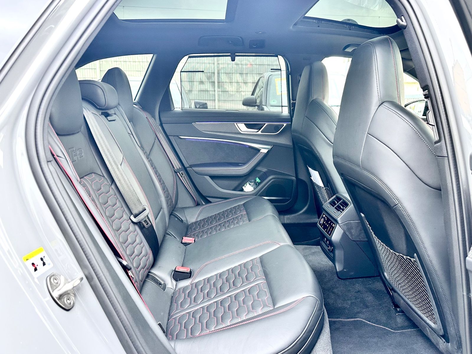 Fahrzeugabbildung Audi RS6 AVANT QUATTRO*PANO+VOLL+AHK*