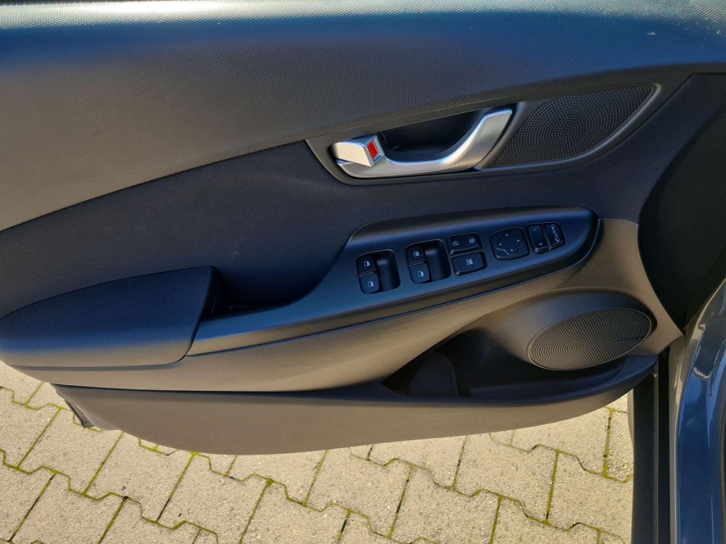 Fahrzeugabbildung Hyundai KONA Pure T-GDI EU6d-T 1.0 T-GDi 120 PS M T 2WD